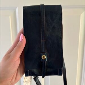 HOBO Vintage Hide Crossbody Wallet